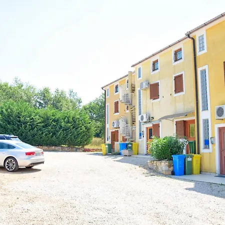 Vabriga Family With Pool Apartament Tar-Vabriga