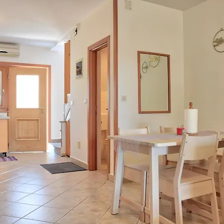 Vabriga Family With Pool Apartment Tar-Vabriga